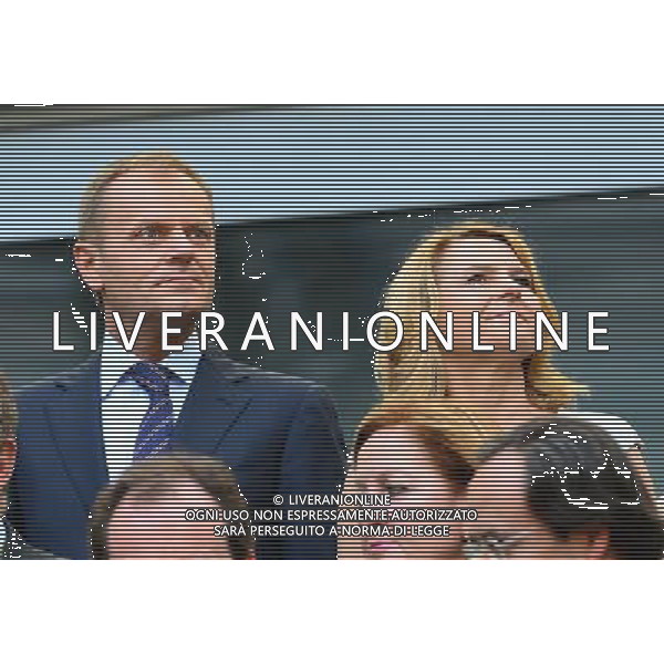 GDANSK 10.06.2012 PILKA NOZNA UEFA EURO 2012 MECZ FAZY GRUPOWEJ GRUPA C HISZPANIA WLOCHY NZ DONALD TUSK Z MALZONKA FOT MAREK BICZYK PRZEGLAD SPORTOWY NEWSPIX.PL --- Newspix.pl MATCH SPAIN VS ITALY /Agenzia Aldo Liverani Sas - ITALY ONLY - Spagna-Italia Campionati Europei UEFA 2012 Polonia/Ucraina Gruppo C Danzica (Polonia) 10/06/2012 *** Local Caption *** www.newspix.pl mail us: info@newspix.pl call us: 0048 022 23 22 222 --- Polish Picture Agency by Ringier Axel Springer Poland