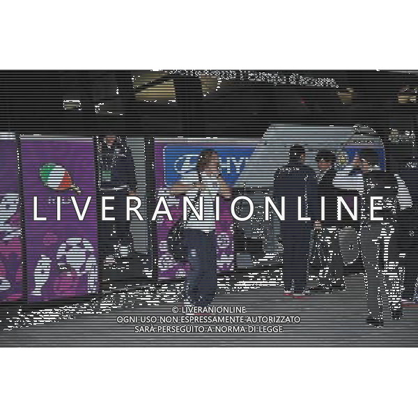 GDANSK 10.06.2012 REPREZENTACJA WLOCH PRZYJECHALA NA LOTNISKO W GDANSKU PO MECZU Z HISZPANIA W RAMACH EURO2012 NA LOTNISKU PO PRZEJSCIU ZA BRAMKE GIANLUIGI BUFFON ZOSTAL PRZESZUKANY N Z MARCIN GADOMSKI/NEWSPIX.PL GDANSK 10.06.2012 THE ITALIAN NATIONAL TEAM CAME TO THE AIRPORT IN GDANSK AFTER THE MATCH WITH SPAIN --- Newspix.pl ITALIA CALCIO DI RITORNO IN AEROPORTO DOPO LA SFIDA CON LA SPAGNA *** Local Caption *** .