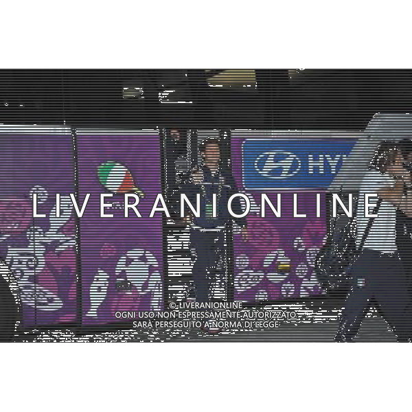 GDANSK 10.06.2012 REPREZENTACJA WLOCH PRZYJECHALA NA LOTNISKO W GDANSKU PO MECZU Z HISZPANIA W RAMACH EURO2012 NA LOTNISKU PO PRZEJSCIU ZA BRAMKE GIANLUIGI BUFFON ZOSTAL PRZESZUKANY N Z MARCIN GADOMSKI/NEWSPIX.PL GDANSK 10.06.2012 THE ITALIAN NATIONAL TEAM CAME TO THE AIRPORT IN GDANSK AFTER THE MATCH WITH SPAIN --- Newspix.pl ITALIA CALCIO DI RITORNO IN AEROPORTO DOPO LA SFIDA CON LA SPAGNA *** Local Caption *** .