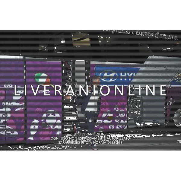 GDANSK 10.06.2012 REPREZENTACJA WLOCH PRZYJECHALA NA LOTNISKO W GDANSKU PO MECZU Z HISZPANIA W RAMACH EURO2012 NA LOTNISKU PO PRZEJSCIU ZA BRAMKE GIANLUIGI BUFFON ZOSTAL PRZESZUKANY N Z GIOVINCO MARCIN GADOMSKI/NEWSPIX.PL GDANSK 10.06.2012 THE ITALIAN NATIONAL TEAM CAME TO THE AIRPORT IN GDANSK AFTER THE MATCH WITH SPAIN --- Newspix.pl ITALIA CALCIO DI RITORNO IN AEROPORTO DOPO LA SFIDA CON LA SPAGNA *** Local Caption *** .