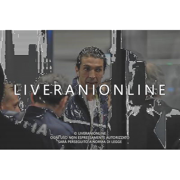 GDANSK 10.06.2012 REPREZENTACJA WLOCH PRZYJECHALA NA LOTNISKO W GDANSKU PO MECZU Z HISZPANIA W RAMACH EURO2012 NA LOTNISKU PO PRZEJSCIU ZA BRAMKE GIANLUIGI BUFFON ZOSTAL PRZESZUKANY N Z GIANLUIGI BUFFON MARCIN GADOMSKI/NEWSPIX.PL GDANSK 10.06.2012 THE ITALIAN NATIONAL TEAM CAME TO THE AIRPORT IN GDANSK AFTER THE MATCH WITH SPAIN --- Newspix.pl ITALIA CALCIO DI RITORNO IN AEROPORTO DOPO LA SFIDA CON LA SPAGNA *** Local Caption *** .