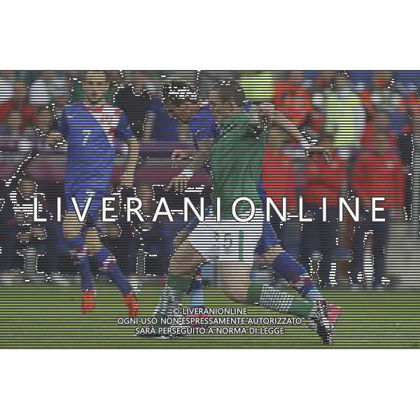 10.06.2012 POZNAN - STADION MIEJSKI ARENA EURO 2012 ( POZNAN POLAND CITY STADIUM) PILKA NOZNA (FOOTBALL ) MISTRZOSTWA EUROPY W PILCE NOZNEJ UEFA EURO 2012 ( EUROPEAN CHAMPIONSHIPS UEFA EURO 2012 ) GRUPA C ( POOL C ) MECZ IRLANDIA - CHORWACJA ( GAME IRELAND - CROATIA) NZ RICHARD DUNNE KATARZYNA PLEWCZYNSKA/CYFRASPORT/NEWSPIX.PL --- Newspix.pl irlanda croazia -AG ALDO LIVERANI SAS - ITALY ONLY - *** Local Caption *** .