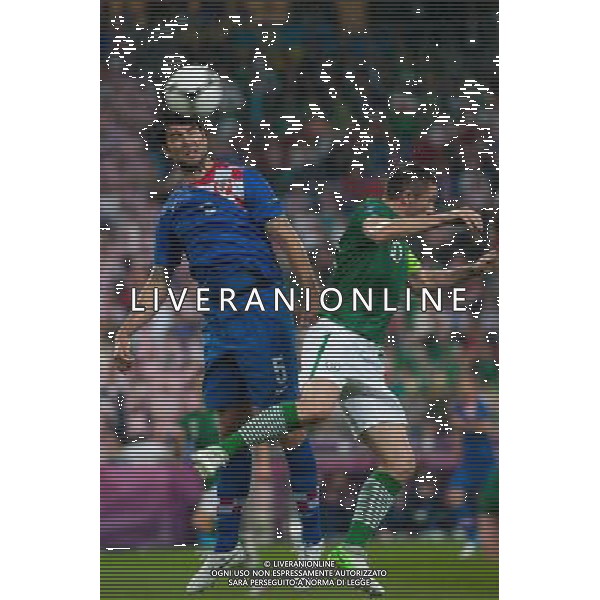 10.06.2012. POZNAN POLSKA, STADION MIEJSKI (MUNICIPAL STADUIM). (UEFA EURO 2012 POLAND UKRAINE) MISTRZOSTWA EUROPY W PILCE NOZNEJ. MECZ IRLANDIA - CHORWACJA GRUPA C (GAME MATCH THE REPUBLIC OF IRELAND - CROATIA POOL C). NZ/ VEDRAN CORLUKA, ROBBIE KEANE FOT. JAKUB KACZMARCZYK / PRESSFOCUS NEWSPIXPL --- Newspix.pl irlanda croazia -AG ALDO LIVERANI SAS - ITALY ONLY - *** Local Caption *** .