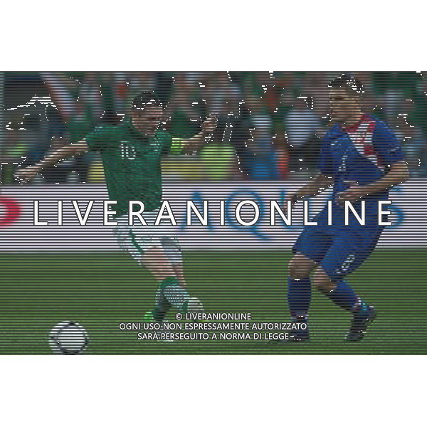 10.06.2012. POZNAN POLSKA, STADION MIEJSKI (MUNICIPAL STADUIM). (UEFA EURO 2012 POLAND UKRAINE) MISTRZOSTWA EUROPY W PILCE NOZNEJ. MECZ IRLANDIA - CHORWACJA GRUPA C (GAME MATCH THE REPUBLIC OF IRELAND - CROATIA POOL C). NZ/ ROBBIE KEANE, OGNJEN VUKOJEVIC FOT. JAKUB KACZMARCZYK / PRESSFOCUS NEWSPIXPL --- Newspix.pl irlanda croazia -AG ALDO LIVERANI SAS - ITALY ONLY - *** Local Caption *** .