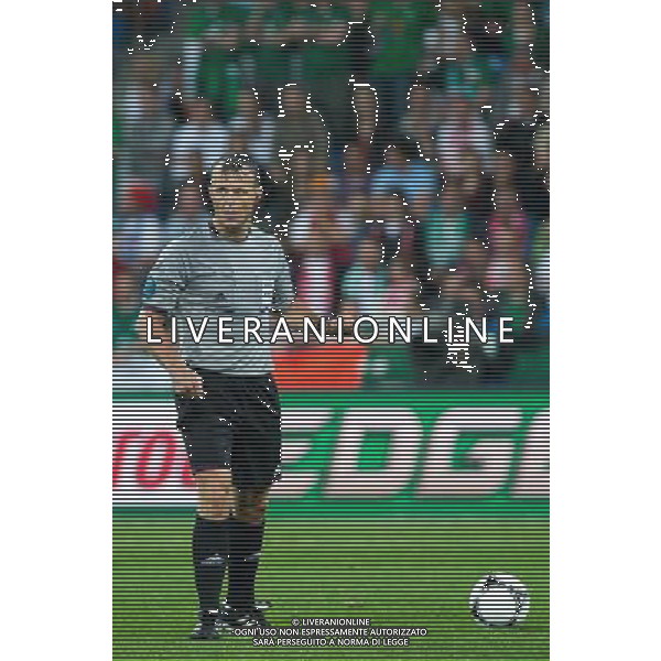 10.06.2012. POZNAN POLSKA, STADION MIEJSKI (MUNICIPAL STADUIM). (UEFA EURO 2012 POLAND UKRAINE) MISTRZOSTWA EUROPY W PILCE NOZNEJ. MECZ IRLANDIA - CHORWACJA GRUPA C (GAME MATCH THE REPUBLIC OF IRELAND - CROATIA POOL C). NZ/ SEDZIA GLOWNY (REFEREE) BJORN KUIPERS FOT. JAKUB KACZMARCZYK / PRESSFOCUS NEWSPIXPL --- Newspix.pl irlanda croazia -AG ALDO LIVERANI SAS - ITALY ONLY - *** Local Caption *** .