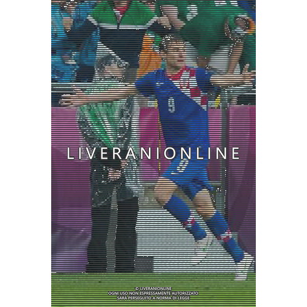 10.06.2012. POZNAN POLSKA, STADION MIEJSKI (MUNICIPAL STADUIM). (UEFA EURO 2012 POLAND UKRAINE) MISTRZOSTWA EUROPY W PILCE NOZNEJ. MECZ IRLANDIA - CHORWACJA GRUPA C (GAME MATCH THE REPUBLIC OF IRELAND - CROATIA POOL C). NZ/ `BRAMKA GOL RADOSC GOAL NIKICA JELAVIC FOT. JAKUB KACZMARCZYK / PRESSFOCUS NEWSPIXPL --- Newspix.pl irlanda croazia -AG ALDO LIVERANI SAS - ITALY ONLY - *** Local Caption *** .