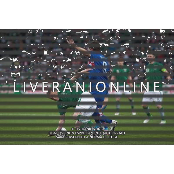 10.06.2012. POZNAN POLSKA, STADION MIEJSKI (MUNICIPAL STADUIM). (UEFA EURO 2012 POLAND UKRAINE) MISTRZOSTWA EUROPY W PILCE NOZNEJ. MECZ IRLANDIA - CHORWACJA GRUPA C (GAME MATCH THE REPUBLIC OF IRELAND - CROATIA POOL C). NZ/ DAMIEN DUFF, NIKICA JELAVIC FOT. JAKUB KACZMARCZYK / PRESSFOCUS NEWSPIXPL --- Newspix.pl irlanda croazia -AG ALDO LIVERANI SAS - ITALY ONLY - *** Local Caption *** .