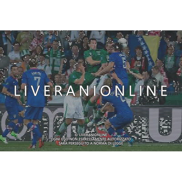 10.06.2012. POZNAN POLSKA, STADION MIEJSKI (MUNICIPAL STADUIM). (UEFA EURO 2012 POLAND UKRAINE) MISTRZOSTWA EUROPY W PILCE NOZNEJ. MECZ IRLANDIA - CHORWACJA GRUPA C (GAME MATCH THE REPUBLIC OF IRELAND - CROATIA POOL C). NZ/ SEAN ST LEDGER, RICHARD DUNNE, VEDRAN CORLUKA FOT. JAKUB KACZMARCZYK / PRESSFOCUS NEWSPIXPL --- Newspix.pl irlanda croazia -AG ALDO LIVERANI SAS - ITALY ONLY - *** Local Caption *** .