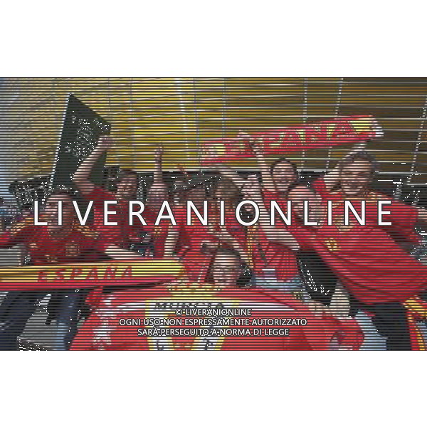 10.06.2012 - Gdansk , Poland . UEFA EURO 2012 . Mecz Hiszpania - Wlochy / match Spain - Italy . n/z. kibice Hiszpanii - Manolo (z bebnem) - najslynniejszy kibic reprezentacji Hiszpani . Fot. Tomasz Wantula / EDYTOR.net/NEWSPIX.PL --- Newspix.pl -AG ALDO LIVERANI SAS - ITALY ONLY - *** Local Caption *** .