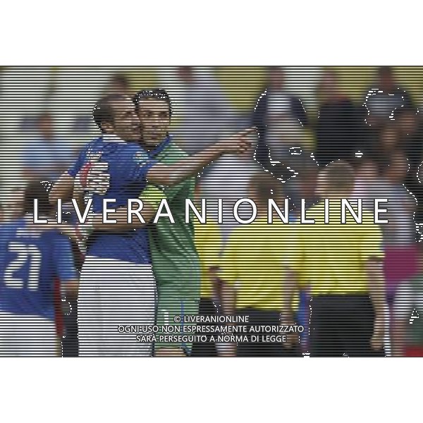 GDANSK 10/06/2012 ARENA GDANSK EURO 2012 PILKA NOZNA MECZ HISZPANIA WLOCHY FOOTBALL EURO 2012 MATCH SPAIN ITALY N/Z (L) GIORGIO CHIELLINI GIANLUIGI BUFFON FOTO KAMIL KRASZEWSKI APPA/NEWSPIX.PL --- Newspix.pl -AG ALDO LIVERANI SAS - ITALY ONLY - *** Local Caption *** .