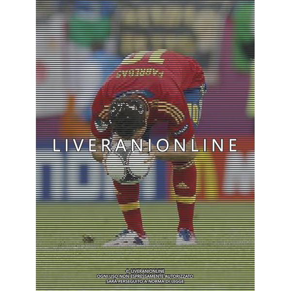 GDANSK 10/06/2012 ARENA GDANSK EURO 2012 PILKA NOZNA MECZ HISZPANIA WLOCHY FOOTBALL EURO 2012 MATCH SPAIN ITALY N/Z (L) CESC FABREGAS GOL BRAMKA RADOSC KISS THE BALL FOTO KAMIL KRASZEWSKI APPA/NEWSPIX.PL --- Newspix.pl -AG ALDO LIVERANI SAS - ITALY ONLY - *** Local Caption *** .