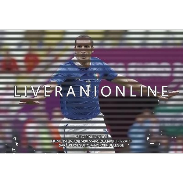 GDANSK 10/06/2012 ARENA GDANSK EURO 2012 PILKA NOZNA MECZ HISZPANIA WLOCHY FOOTBALL EURO 2012 MATCH SPAIN ITALY N/Z (L) GIORGIO CHIELLINI FOTO KAMIL KRASZEWSKI APPA/NEWSPIX.PL --- Newspix.pl -AG ALDO LIVERANI SAS - ITALY ONLY - *** Local Caption *** .