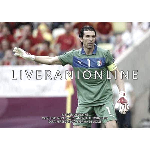 GDANSK 10/06/2012 ARENA GDANSK EURO 2012 PILKA NOZNA MECZ HISZPANIA WLOCHY FOOTBALL EURO 2012 MATCH SPAIN ITALY N/Z (L) GIANLUIGI BUFFON FOTO KAMIL KRASZEWSKI APPA/NEWSPIX.PL --- Newspix.pl -AG ALDO LIVERANI SAS - ITALY ONLY - *** Local Caption *** .