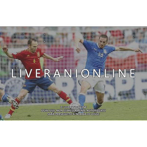 GDANSK 10/06/2012 ARENA GDANSK EURO 2012 PILKA NOZNA MECZ HISZPANIA WLOCHY FOOTBALL EURO 2012 MATCH SPAIN ITALY N/Z (L) ANDRES INIESTA LEONARDO BONUCCI FOTO KAMIL KRASZEWSKI APPA/NEWSPIX.PL --- Newspix.pl -AG ALDO LIVERANI SAS - ITALY ONLY - *** Local Caption *** .