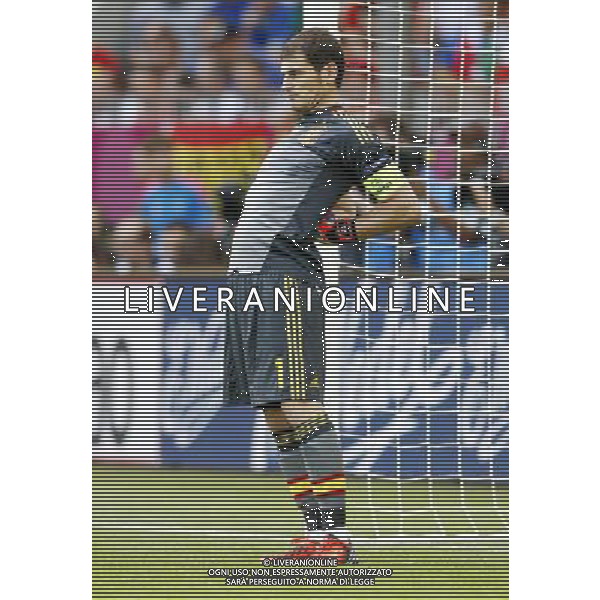 GDANSK 10/06/2012 ARENA GDANSK EURO 2012 PILKA NOZNA MECZ HISZPANIA WLOCHY FOOTBALL EURO 2012 MATCH SPAIN ITALY N/Z (L) IKER CASILLAS FOTO KAMIL KRASZEWSKI APPA/NEWSPIX.PL --- Newspix.pl -AG ALDO LIVERANI SAS - ITALY ONLY - *** Local Caption *** .