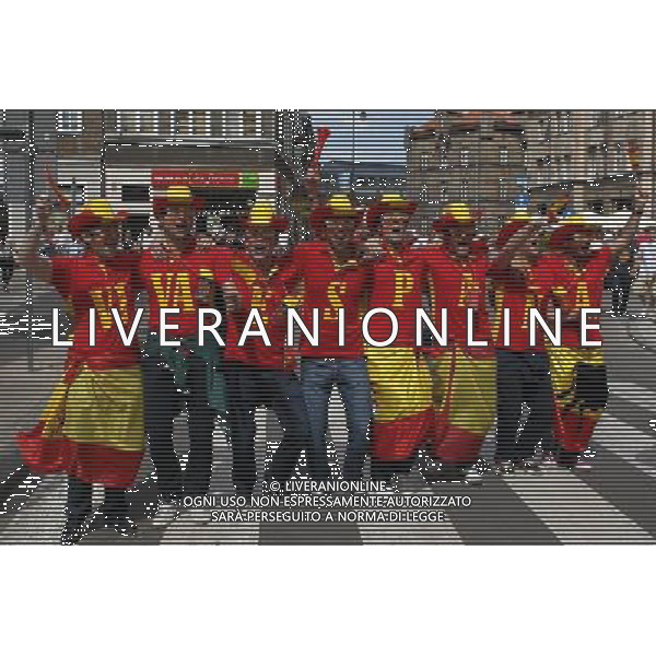 10.06.2012 GDANSK - ARENA GDANSK ( GDANSK POLAND ARENA GDANSK STADIUM STADIUM) PILKA NOZNA (FOOTBALL ) MISTRZOSTWA EUROPY W PILCE NOZNEJ UEFA EURO 2012 ( EUROPEAN CHAPIONSHIPS UEFA EURO 2012 ) GRUPA C ( POOL C) MECZ HISZPANIA - WLOCHY ( GAME SPAIN - ITALY ) NZ KIBICE NA ULICACH GDANSKA PRZED MECZEM FOTO MATEUSZ TRZUSKOWSKI/CYFRASPORT/NEWSPIX.PL --- Newspix.pl -AG ALDO LIVERANI SAS - ITALY ONLY - *** Local Caption *** .