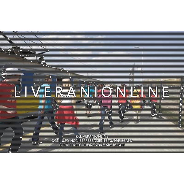 GDANSK 10.06.2012 STADION PGE ARENA N Z HISZPANSCY I WLOSCY KIBICE PRZED WEJSCIEM NA MECZ FOT MICHAL FLUDRA / NEWSPIX.PL Italian AND sPANISH football fans on the Gdansk city streets EURO FOOTBALL 2012 POLAND BEFORE MATCH SPAIN vs ITALY --- Newspix.pl -AG ALDO LIVERANI SAS - ITALY ONLY - *** Local Caption *** .