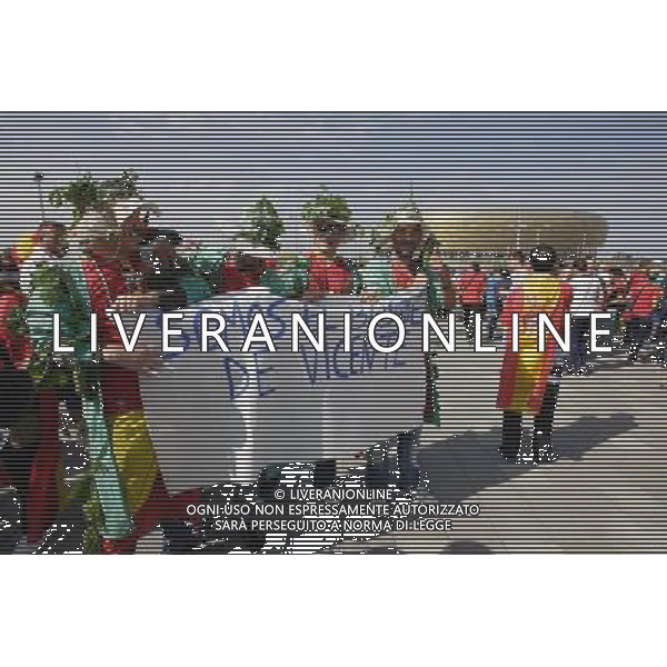 GDANSK 10.06.2012 STADION PGE ARENA N Z HISZPANSCY I WLOSCY KIBICE PRZED WEJSCIEM NA MECZ FOT MICHAL FLUDRA / NEWSPIX.PL Italian AND sPANISH football fans on the Gdansk city streets EURO FOOTBALL 2012 POLAND BEFORE MATCH SPAIN vs ITALY --- Newspix.pl -AG ALDO LIVERANI SAS - ITALY ONLY - *** Local Caption *** .