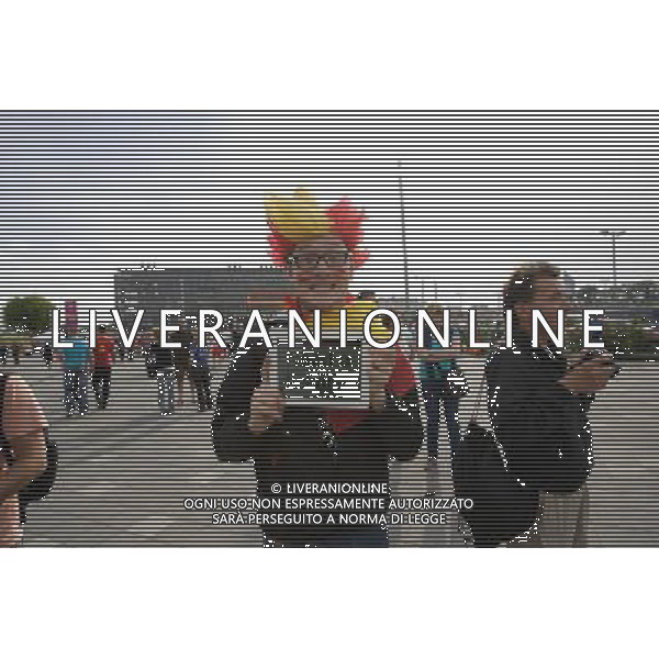 GDANSK 10.06.2012 STADION PGE ARENA N Z HISZPANSCY I WLOSCY KIBICE PRZED WEJSCIEM NA MECZ FOT MICHAL FLUDRA / NEWSPIX.PL Italian AND sPANISH football fans on the Gdansk city streets EURO FOOTBALL 2012 POLAND BEFORE MATCH SPAIN vs ITALY --- Newspix.pl -AG ALDO LIVERANI SAS - ITALY ONLY - *** Local Caption *** .