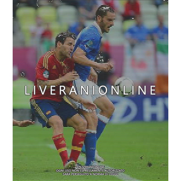 GDANSK 10.06.2012 PILKA NOZNA UEFA EURO 2012 MECZ FAZY GRUPOWEJ GRUPA C HISZPANIA WLOCHY NZ CESC FABREGAS LEONARDO BONUCCI FOT MAREK BICZYK PRZEGLAD SPORTOWY NEWSPIX.PL POLAND GDANSK EURO 2012 SPAIN vs ITALY --- Newspix.pl -AG ALDO LIVERANI SAS - ITALY ONLY - *** Local Caption *** .