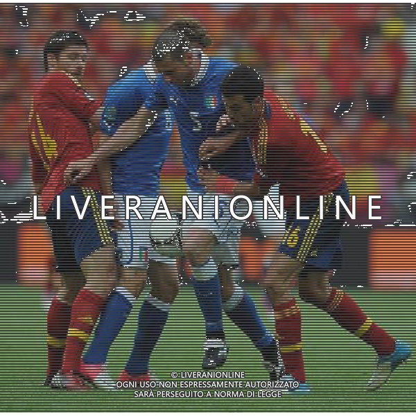 Campionati Europei UEFA 2012 Polonia/Ucraina Gruppo C Danzica (Polonia) - 10.06.2012 Spagna-Italia Nella Foto:Thiago Motta-Busquets Sergio-Marchisio Claudio-Xabi Alonso /Ph.Vitez-Ag. Aldo Liverani