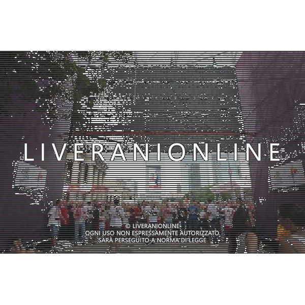 08.06.2012 NWARSZAWA WARSAW EURO 2012 STREFA KIBICA FAN FANI REAKCJE KIBICOW PODCZAS MECZU OTWARCIA KIBIC KIBICE POLSKA vs GRECJA POLAND EURO 2012 FAN ZONE FANS FOT. ALEKSANDER MAJDANSKI/NEWSPIX.PL --- Newspix.pl AG ALDO LIVERANI S A S ONLY ITALY *** Local Caption *** www.newspix.pl mail us: info@newspix.pl call us: 0048 022 23 22 222 --- Polish Picture Agency by Ringier Axel Springer Poland