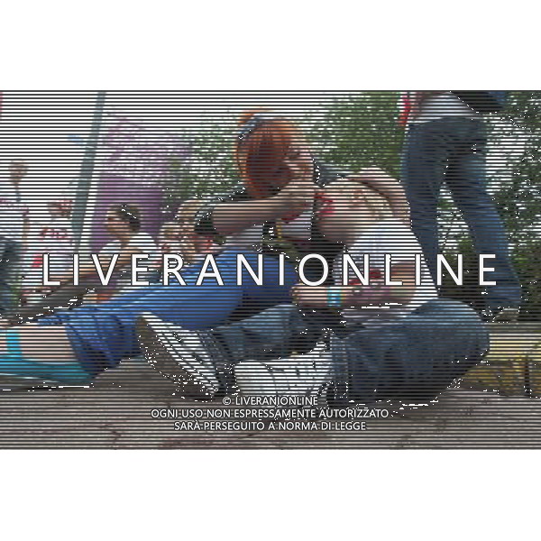 08.06.2012 NWARSZAWA WARSAW EURO 2012 STREFA KIBICA FAN FANI REAKCJE KIBICOW PODCZAS MECZU OTWARCIA KIBIC KIBICE POLSKA vs GRECJA POLAND EURO 2012 FAN ZONE FANS FOT. ALEKSANDER MAJDANSKI/NEWSPIX.PL --- Newspix.pl AG ALDO LIVERANI S A S ONLY ITALY *** Local Caption *** www.newspix.pl mail us: info@newspix.pl call us: 0048 022 23 22 222 --- Polish Picture Agency by Ringier Axel Springer Poland