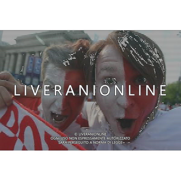 WARSZAWA 07.06.2012 STREFA KIBICA EURO 2012 NAJWIEKSZA STREFA KIBICA PODCZAS EURO 2012 MECZ POLSKA GRECJA THE BIGERST FAN ZONE IN EURO 2012 N Z. KIBICE FANI FANS FLAGI BARWY NARODOWE ZABAWA FOT.ALEKSANDER MAJDANSKI / NEWSPIX.PL --- Newspix.pl AG ALDO LIVERANI S A S ONLY ITALY *** Local Caption *** www.newspix.pl mail us: info@newspix.pl call us: 0048 022 23 22 222 --- Polish Picture Agency by Ringier Axel Springer Poland