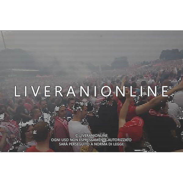 GDANSK 08.06.2012 STREFA KIBICA GDANSK N Z KIBICE OGLADAJA MECZ POLSKA GRECJA FOT MICHAL FLUDRA / NEWSPIX.PL Football fans watch the first UEFA EURO 2012 match inside the Gdansk\'s FanZone --- Newspix.pl AG ALDO LIVERANI S A S ONLY ITALY *** Local Caption *** www.newspix.pl mail us: info@newspix.pl call us: 0048 022 23 22 222 --- Polish Picture Agency by Ringier Axel Springer Poland