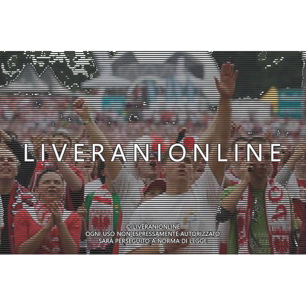 GDANSK 08.06.2012 STREFA KIBICA GDANSK N Z KIBICE OGLADAJA MECZ POLSKA GRECJA FOT MICHAL FLUDRA / NEWSPIX.PL Football fans watch the first UEFA EURO 2012 match inside the Gdansk\'s FanZone --- Newspix.pl AG ALDO LIVERANI S A S ONLY ITALY *** Local Caption *** www.newspix.pl mail us: info@newspix.pl call us: 0048 022 23 22 222 --- Polish Picture Agency by Ringier Axel Springer Poland