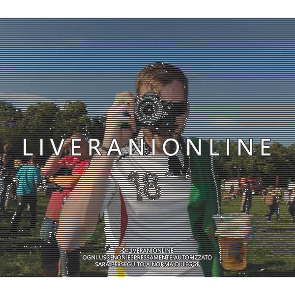 KRAKOW 08.06.2012 MECZ OTWARCIA EURO 2012 POLSKA GRECJA STREFA KIBICA KRAKOW KRAKOWSKIE BLONIA. FOT. JAKUB GRUCA/ NEWSPIX.PL FAN ZONE CRACOW POLAND EURO 2012 FANS --- Newspix.pl AG ALDO LIVERANI S A S ONLY ITALY *** Local Caption *** www.newspix.pl mail us: info@newspix.pl call us: 0048 022 23 22 222 --- Polish Picture Agency by Ringier Axel Springer Poland