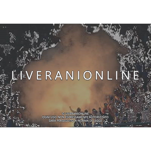 (120611) -- POZNAN, June 11, 2012 () -- Fans of Croatia celebrate after scoring during the Group C match against Ireland at the Euro 2012 football championships in Poznan, Poland, June 10, 2012. Croatia won 3-1. (/Wu Wei) (jyc) AG ALDO LIVERANI S A S ONLY ITALY