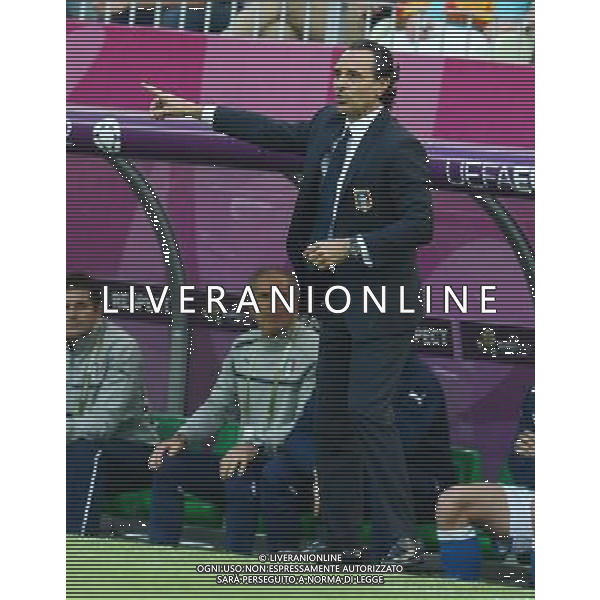 (120611) -- GDANSK, June 11, 2012 () -- Cesare Prandelli, head coach of Italy reacts during the Group C match against Spain at the Euro 2012 football championships in Gdansk, Poland, June 10, 2012. (/Liu Lihang) (jyc) AG ALDO LIVERANI S A S ONLY ITALY