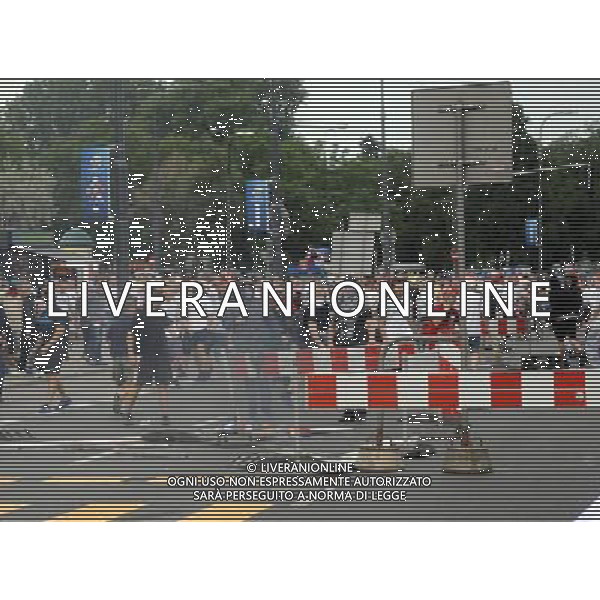 Warszawa 12/06/2012 Przemarsz z zadymy Rosjan przed meczem Polska Rosja na stadionie Narodowym Fot: Ciecier POLISH HOOLIGANS CLASHED WITH POLICE DURING THE MARCH OF RUSSIAN SUPPORTERS BEFORE POLAND - RUSSIA GAME --- Newspix.pl /AGENZIA ALDO LIVERANI SAS - ITALY ONLY - Scontri tra la polizia e i tifosi prima dell\'incontro tra Polonia - Russia Campionati Europei UEFA 2012 Polonia/Ucraina Gruppo A Varsavia (Polonia) *** Local Caption *** www.newspix.pl mail us: info@newspix.pl call us: 0048 022 23 22 222 --- Polish Picture Agency by Ringier Axel Springer Poland