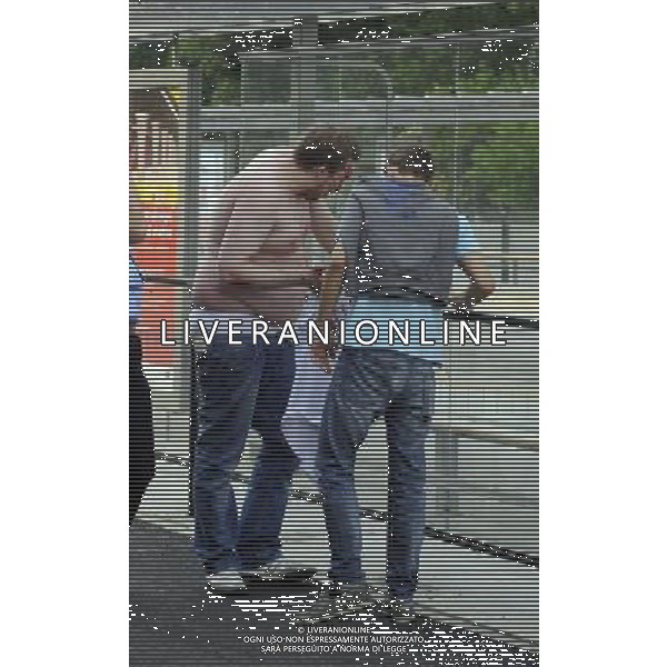 Warszawa 12/06/2012 Przemarsz z zadymy Rosjan przed meczem Polska Rosja na stadionie Narodowym Fot: Ciecier POLISH HOOLIGANS CLASHED WITH POLICE DURING THE MARCH OF RUSSIAN SUPPORTERS BEFORE POLAND - RUSSIA GAME --- Newspix.pl /AGENZIA ALDO LIVERANI SAS - ITALY ONLY - Scontri tra la polizia e i tifosi prima dell\'incontro tra Polonia - Russia Campionati Europei UEFA 2012 Polonia/Ucraina Gruppo A Varsavia (Polonia) *** Local Caption *** www.newspix.pl mail us: info@newspix.pl call us: 0048 022 23 22 222 --- Polish Picture Agency by Ringier Axel Springer Poland