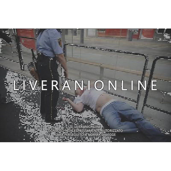 Warszawa 12/06/2012 Przemarsz z zadymy Rosjan przed meczem Polska Rosja na stadionie Narodowym Fot: Ciecier POLISH HOOLIGANS CLASHED WITH POLICE DURING THE MARCH OF RUSSIAN SUPPORTERS BEFORE POLAND - RUSSIA GAME --- Newspix.pl /AGENZIA ALDO LIVERANI SAS - ITALY ONLY - Scontri tra la polizia e i tifosi prima dell\'incontro tra Polonia - Russia Campionati Europei UEFA 2012 Polonia/Ucraina Gruppo A Varsavia (Polonia) *** Local Caption *** www.newspix.pl mail us: info@newspix.pl call us: 0048 022 23 22 222 --- Polish Picture Agency by Ringier Axel Springer Poland