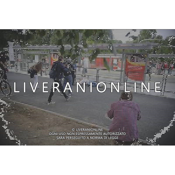 Warszawa 12/06/2012 Przemarsz z zadymy Rosjan przed meczem Polska Rosja na stadionie Narodowym Fot: Ciecier POLISH HOOLIGANS CLASHED WITH POLICE DURING THE MARCH OF RUSSIAN SUPPORTERS BEFORE POLAND - RUSSIA GAME --- Newspix.pl /AGENZIA ALDO LIVERANI SAS - ITALY ONLY - Scontri tra la polizia e i tifosi prima dell\'incontro tra Polonia - Russia Campionati Europei UEFA 2012 Polonia/Ucraina Gruppo A Varsavia (Polonia) *** Local Caption *** www.newspix.pl mail us: info@newspix.pl call us: 0048 022 23 22 222 --- Polish Picture Agency by Ringier Axel Springer Poland