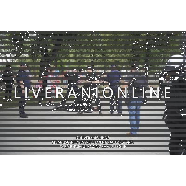 Warszawa 12/06/2012 Przemarsz z zadymy Rosjan przed meczem Polska Rosja na stadionie Narodowym Fot: Ciecier POLISH HOOLIGANS CLASHED WITH POLICE DURING THE MARCH OF RUSSIAN SUPPORTERS BEFORE POLAND - RUSSIA GAME --- Newspix.pl /AGENZIA ALDO LIVERANI SAS - ITALY ONLY - Scontri tra la polizia e i tifosi prima dell\'incontro tra Polonia - Russia Campionati Europei UEFA 2012 Polonia/Ucraina Gruppo A Varsavia (Polonia) *** Local Caption *** www.newspix.pl mail us: info@newspix.pl call us: 0048 022 23 22 222 --- Polish Picture Agency by Ringier Axel Springer Poland