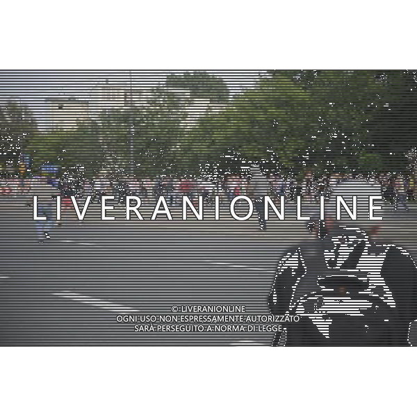 Warszawa 12/06/2012 Przemarsz z zadymy Rosjan przed meczem Polska Rosja na stadionie Narodowym Fot: Ciecier POLISH HOOLIGANS CLASHED WITH POLICE DURING THE MARCH OF RUSSIAN SUPPORTERS BEFORE POLAND - RUSSIA GAME --- Newspix.pl /AGENZIA ALDO LIVERANI SAS - ITALY ONLY - Scontri tra la polizia e i tifosi prima dell\'incontro tra Polonia - Russia Campionati Europei UEFA 2012 Polonia/Ucraina Gruppo A Varsavia (Polonia) *** Local Caption *** www.newspix.pl mail us: info@newspix.pl call us: 0048 022 23 22 222 --- Polish Picture Agency by Ringier Axel Springer Poland