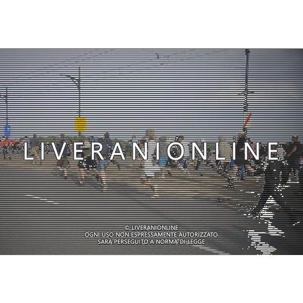 Warszawa 12/06/2012 Przemarsz z zadymy Rosjan przed meczem Polska Rosja na stadionie Narodowym Fot: Ciecier POLISH HOOLIGANS CLASHED WITH POLICE DURING THE MARCH OF RUSSIAN SUPPORTERS BEFORE POLAND - RUSSIA GAME --- Newspix.pl /AGENZIA ALDO LIVERANI SAS - ITALY ONLY - Scontri tra la polizia e i tifosi prima dell\'incontro tra Polonia - Russia Campionati Europei UEFA 2012 Polonia/Ucraina Gruppo A Varsavia (Polonia) *** Local Caption *** www.newspix.pl mail us: info@newspix.pl call us: 0048 022 23 22 222 --- Polish Picture Agency by Ringier Axel Springer Poland