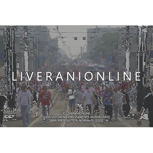 Warszawa 12/06/2012 Przemarsz z zadymy Rosjan przed meczem Polska Rosja na stadionie Narodowym Fot: Ciecier POLISH HOOLIGANS CLASHED WITH POLICE DURING THE MARCH OF RUSSIAN SUPPORTERS BEFORE POLAND - RUSSIA GAME --- Newspix.pl /AGENZIA ALDO LIVERANI SAS - ITALY ONLY - Scontri tra la polizia e i tifosi prima dell\'incontro tra Polonia - Russia Campionati Europei UEFA 2012 Polonia/Ucraina Gruppo A Varsavia (Polonia) *** Local Caption *** www.newspix.pl mail us: info@newspix.pl call us: 0048 022 23 22 222 --- Polish Picture Agency by Ringier Axel Springer Poland