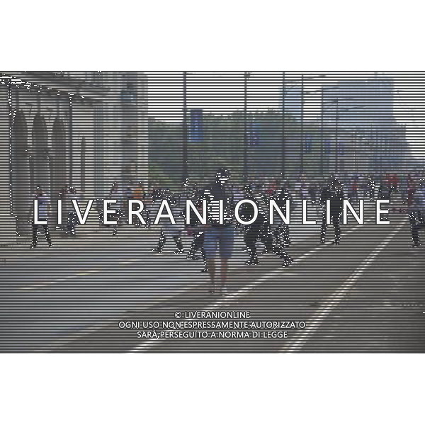 Warszawa 12/06/2012 Przemarsz z zadymy Rosjan przed meczem Polska Rosja na stadionie Narodowym Fot: Ciecier POLISH HOOLIGANS CLASHED WITH POLICE DURING THE MARCH OF RUSSIAN SUPPORTERS BEFORE POLAND - RUSSIA GAME --- Newspix.pl /AGENZIA ALDO LIVERANI SAS - ITALY ONLY - Scontri tra la polizia e i tifosi prima dell\'incontro tra Polonia - Russia Campionati Europei UEFA 2012 Polonia/Ucraina Gruppo A Varsavia (Polonia) *** Local Caption *** www.newspix.pl mail us: info@newspix.pl call us: 0048 022 23 22 222 --- Polish Picture Agency by Ringier Axel Springer Poland