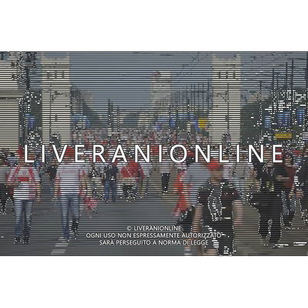 Warszawa 12/06/2012 Przemarsz z zadymy Rosjan przed meczem Polska Rosja na stadionie Narodowym Fot: Ciecier POLISH HOOLIGANS CLASHED WITH POLICE DURING THE MARCH OF RUSSIAN SUPPORTERS BEFORE POLAND - RUSSIA GAME --- Newspix.pl /AGENZIA ALDO LIVERANI SAS - ITALY ONLY - Scontri tra la polizia e i tifosi prima dell\'incontro tra Polonia - Russia Campionati Europei UEFA 2012 Polonia/Ucraina Gruppo A Varsavia (Polonia) *** Local Caption *** www.newspix.pl mail us: info@newspix.pl call us: 0048 022 23 22 222 --- Polish Picture Agency by Ringier Axel Springer Poland