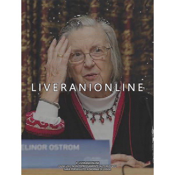 (091207) -- STOCKHOLM, Dec. 7, 2009 -- The 2009 Nobel laureate in economics Elinor Ostrom speaks during a press conference at the Royal Swedish Academy of Sciences in Stockholm, capital of Sweden, Dec. 7, 2009. The 2009 Nobel laureates in literature, chemistry, economics, medicine and physics will hold lectures and press conferences in Stockholm from Dec. 6 to Dec. 10. Zeng Yi) (lmz) ©photoshot/AGENZIA ALDO LIVERANI SAS - ITALY ONLY - L\'economista statunitense Elinor Ostrom, vincitrice del Premio Nobel 2009 in Scienze Economiche