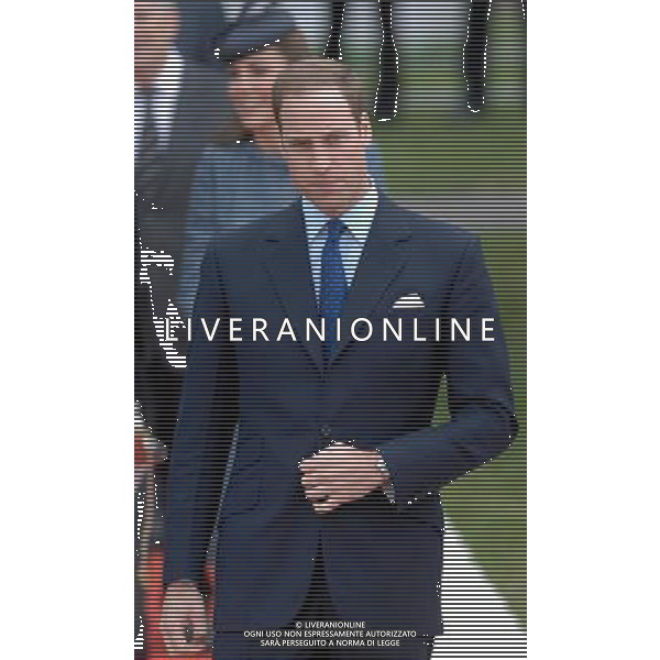 The Queen \' The Duke \' Duchess of Cambridge visit Vernon Park to mark a Fields in Trust project for the Diamond Jubilee. Nottingham, England. 13-6-12 /PHOTOSHOT/AG ALDO LIVERANI SAS - ITALY ONLY -