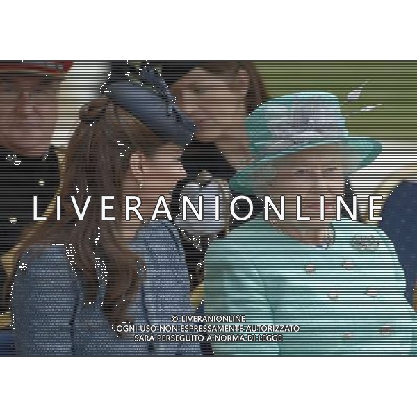 The Queen \' The Duke \' Duchess of Cambridge visit Vernon Park to mark a Fields in Trust project for the Diamond Jubilee. Nottingham, England. 13-6-12 /PHOTOSHOT/AG ALDO LIVERANI SAS - ITALY ONLY -