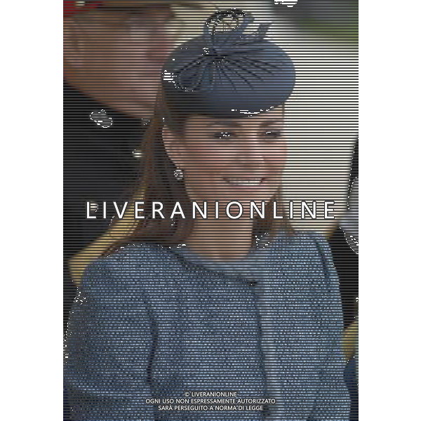 The Queen \' The Duke \' Duchess of Cambridge visit Vernon Park to mark a Fields in Trust project for the Diamond Jubilee. Nottingham, England. 13-6-12 /PHOTOSHOT/AG ALDO LIVERANI SAS - ITALY ONLY -