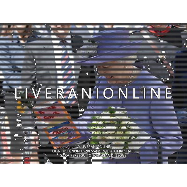 Her Majesty The Queen visits Lister Hospital Maternity Ward in Stevenage, Hertfordshire as part of her Diamond Jubilee.14-6-12 PHOTOSHOT/AG ALDO LIVERANI SAS - ITALY ONLY -