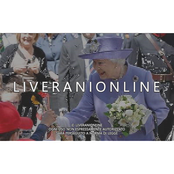 Her Majesty The Queen visits Lister Hospital Maternity Ward in Stevenage, Hertfordshire as part of her Diamond Jubilee.14-6-12 PHOTOSHOT/AG ALDO LIVERANI SAS - ITALY ONLY -