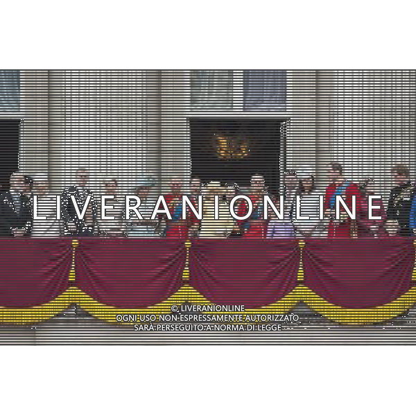 HRH Queen Elisabeth the 2nd ,Prince Philip, The Duke of Edinburgh \' members of the royal family greet the crowds from the balcony of Buckingham Palace Since 1748 Trooping the Colour has also marked the official birthday of the British sovereign. It is held in London annually on a Saturday in June on Horse Guards Parade next to St. James\'s Park, and coincides with the publication of the Birthday Honours List. Among the audience are the Royal Family, invited guests, ticketholders and the general public. The colourful ceremony is also known as \'The Queen\'s Birthday Parade\', though the official birthday for the Queen is on the 21st of June ©photoshot/Agenzia Aldo Liverani Sas - ITALY ONLY - REALI INGLESI: La regina Elisabetta II e famiglia reale ha festeggiato il suo compleanno ufficiale, passando in rassegna le truppe e le Guardie dei suoi reggimenti nel centro di Londra, Gran Bretagna, 16 giugno 2012
